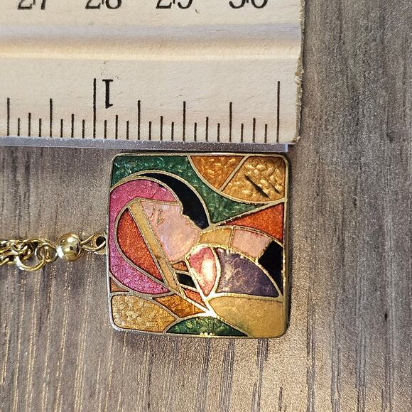 Vintage Cloisonne Praying Nun Religious Figure Gold Necklace - Picture 4 of 5